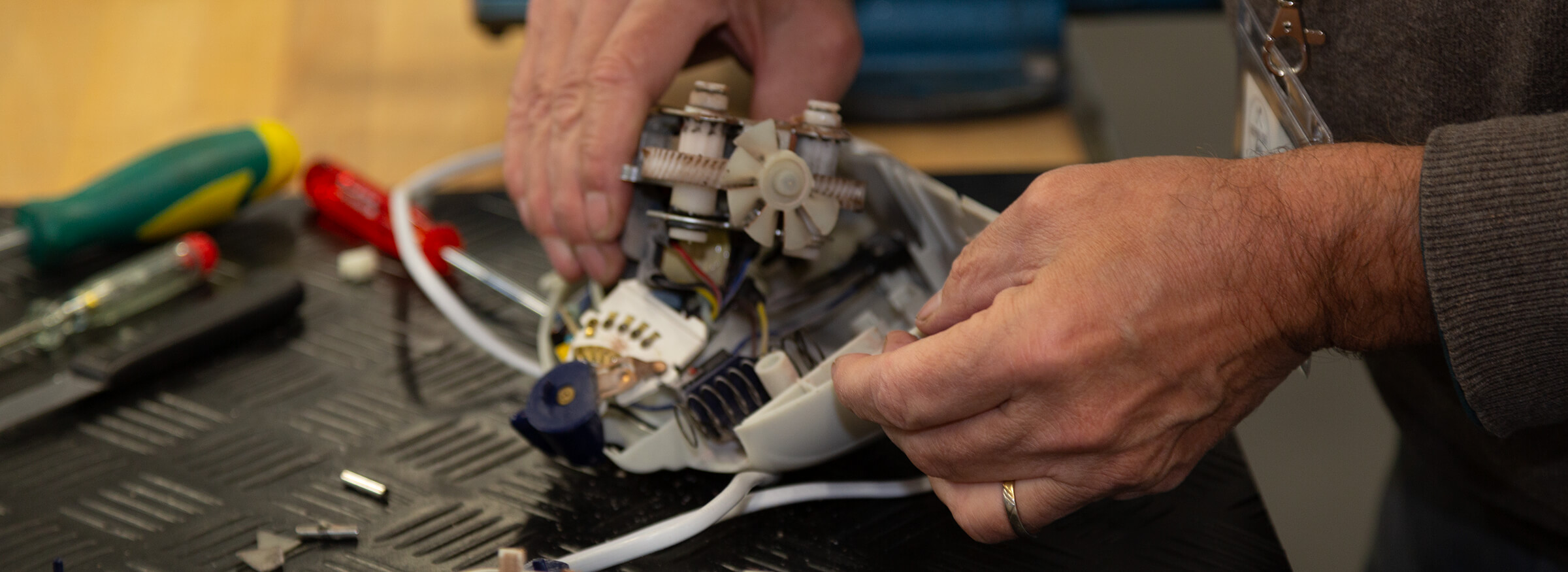 Repair-Café Seuzach - Lampenreparatur